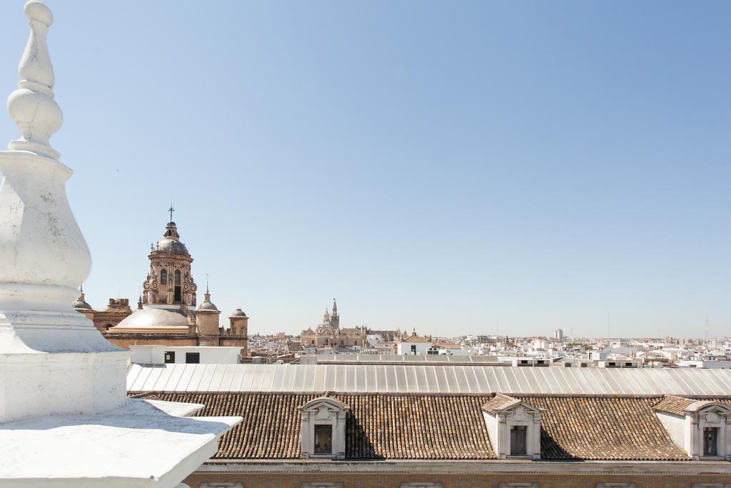 Apartamentos Diaber Larana Seville Room photo